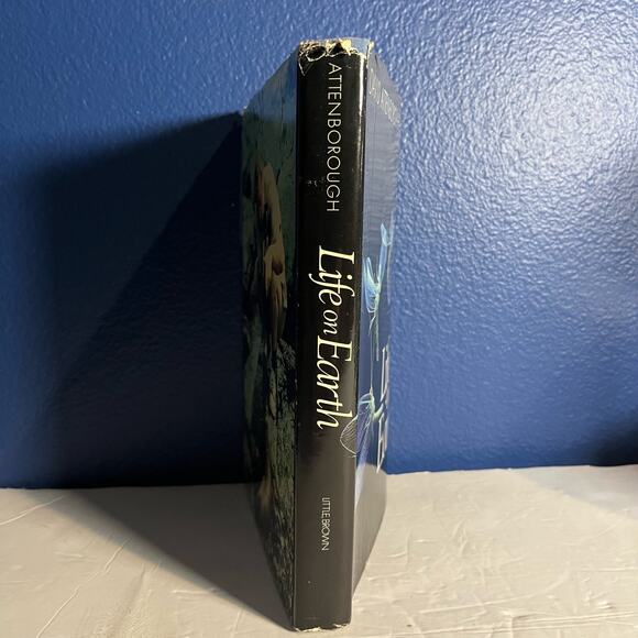 Life on Earth: A Natural History - Book by David Attenborough - Picture 4 of 8